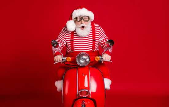 How Holly-Jolly Are You, Really? The 4 Levels of Christmas Spirit